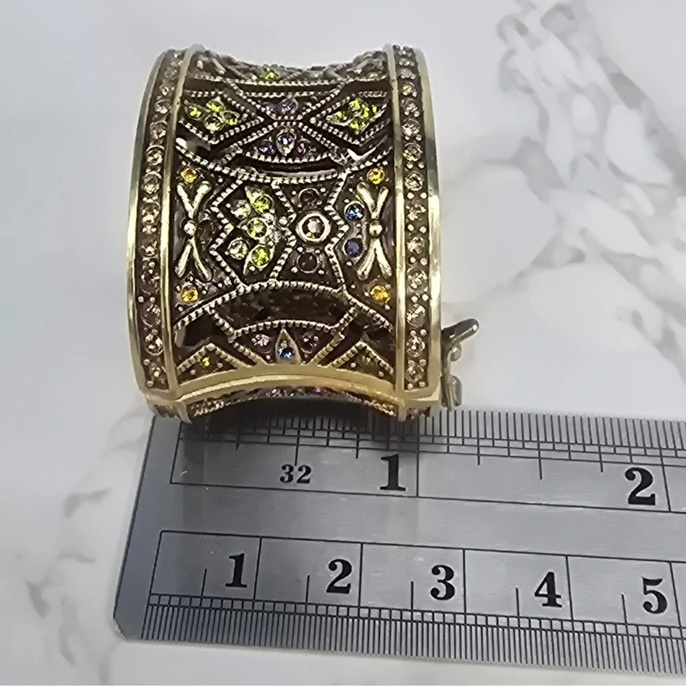 Rare Heidi Daus Signed Crystal Scarf Ring Buckle Hinged Art Deco Gold Tone